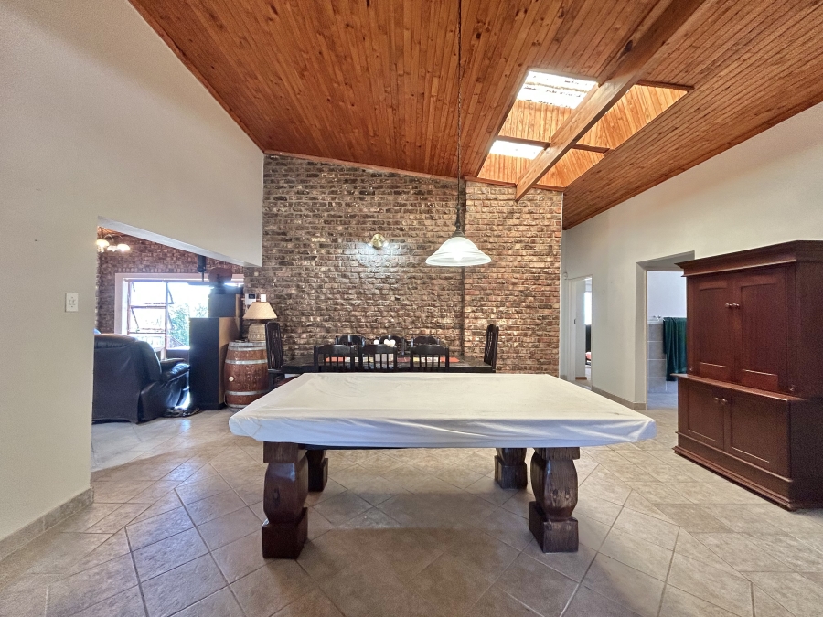 4 Bedroom Property for Sale in Wavecrest Eastern Cape